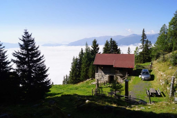 Tröbacheralm Hütte mit Aussicht