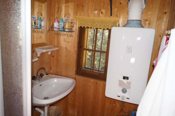 Tröbacheralm Hütte - Dusche