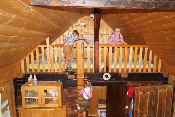 Tröbacheralm Hütte - Schlafbereich oben